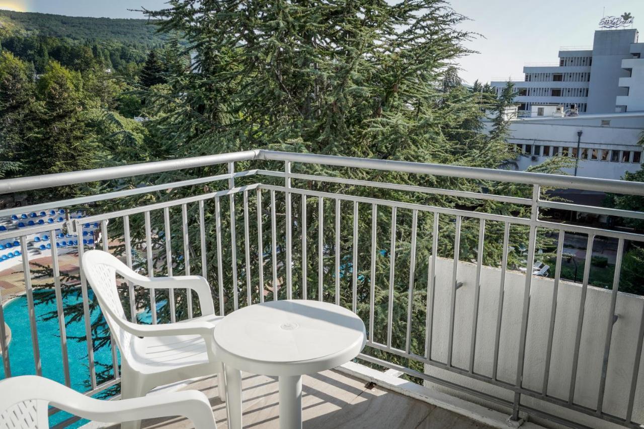 Hotel Laguna Garden Albena Exterior photo