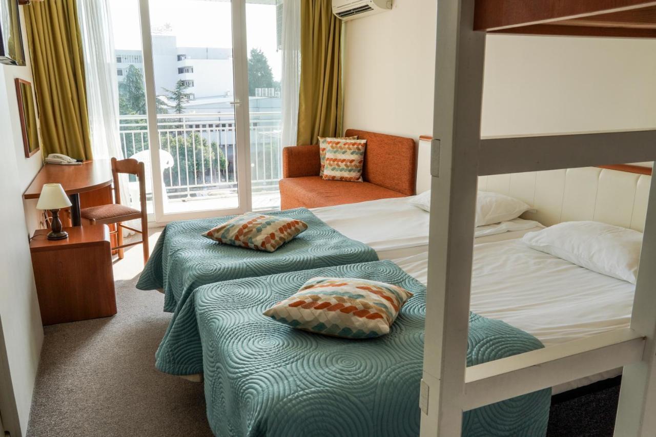 Hotel Laguna Garden Albena Exterior photo