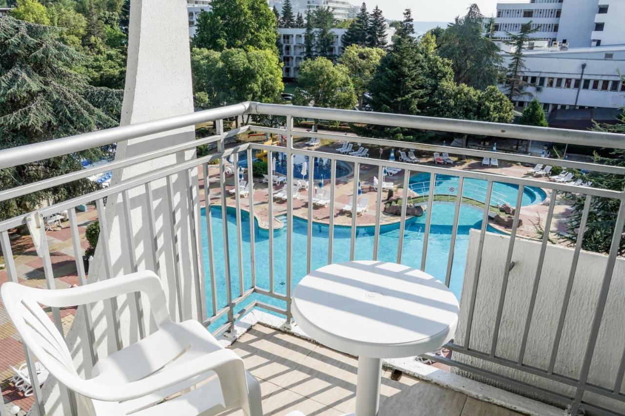 Hotel Laguna Garden Albena Exterior photo