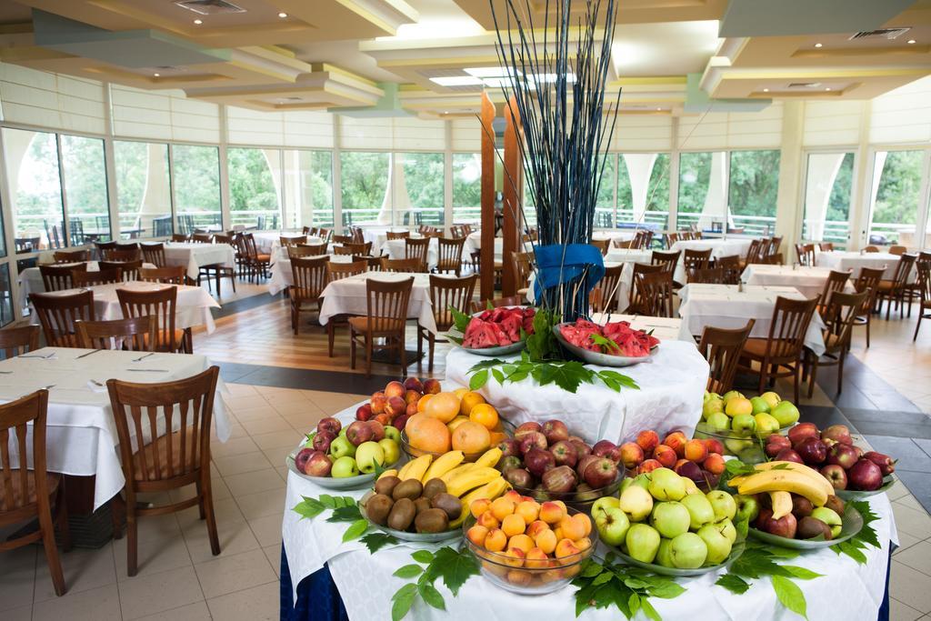 Hotel Laguna Garden Albena Exterior photo