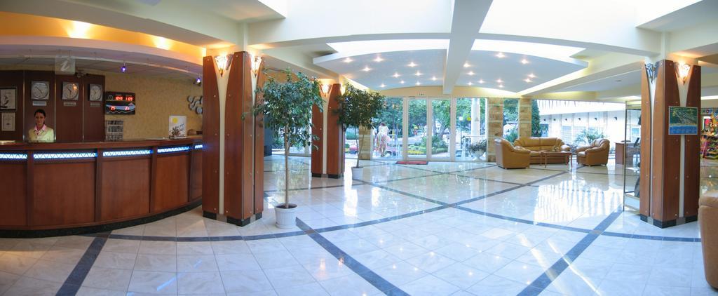 Hotel Laguna Garden Albena Exterior photo