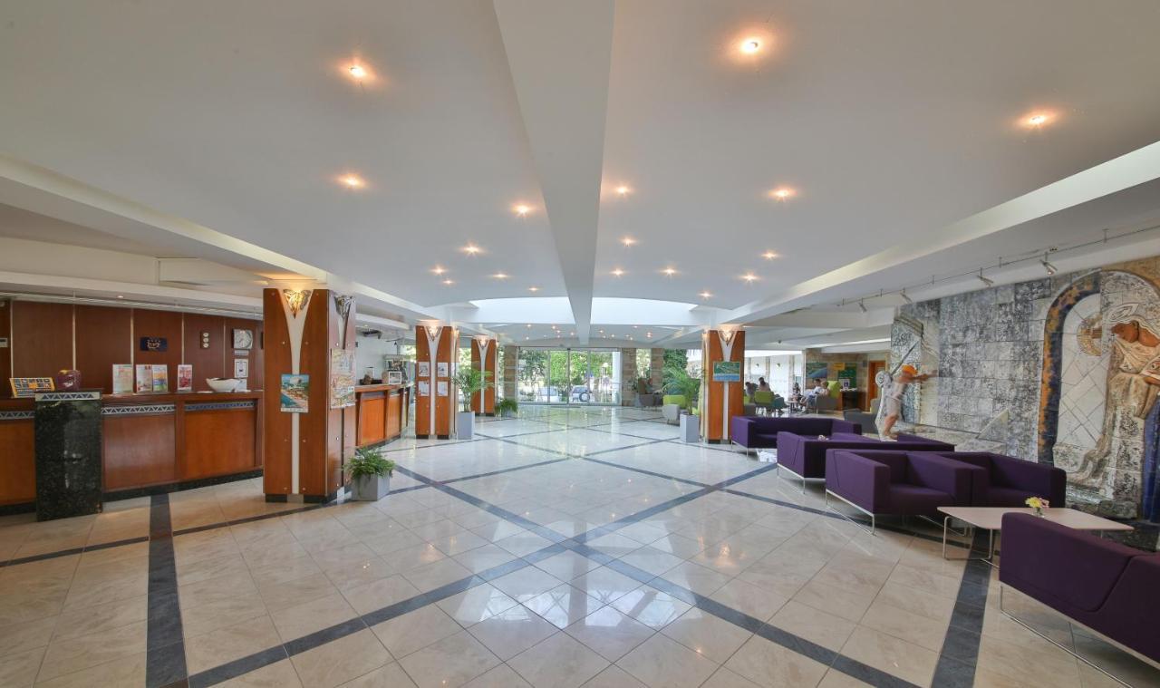 Hotel Laguna Garden Albena Exterior photo